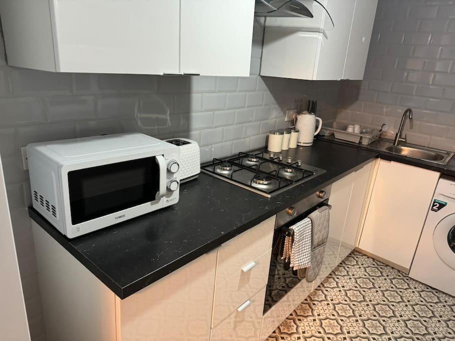 Contractors, Groups 4Br 5Xdb Close To City Free Parking Sleeps X 10 Villa Leeds  Bagian luar foto